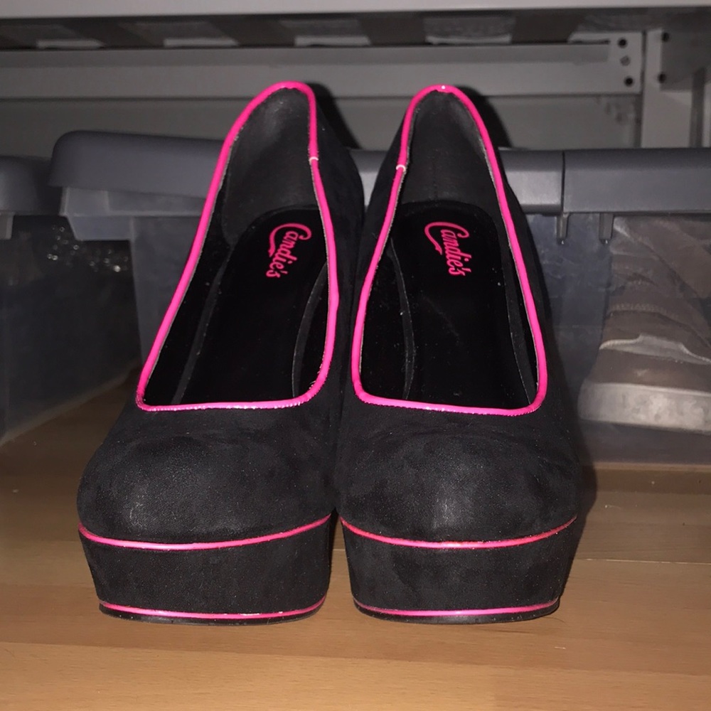 Black and pink platform heels